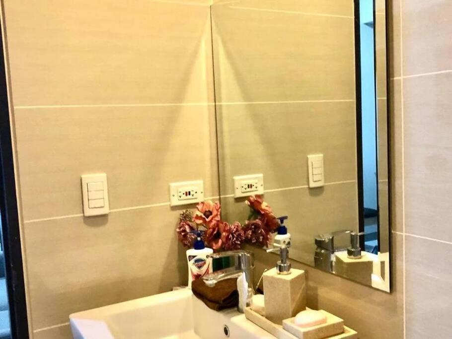 Apartament 1Br One Uptown Near Uptown Mall Bgc Manila Zewnętrze zdjęcie